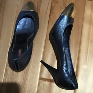 Pre loved Prada Size 41 Blue and silver pump